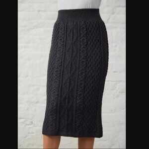 NWT Aran 100% Merino Wool Knit Skirt Black Size S